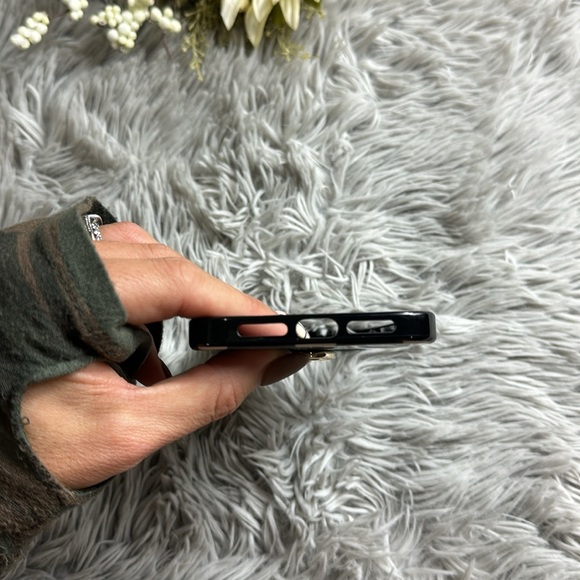 Kate spade black and white polka dot iphone 12 pro max case with ring stand. - Picture 6 of 8